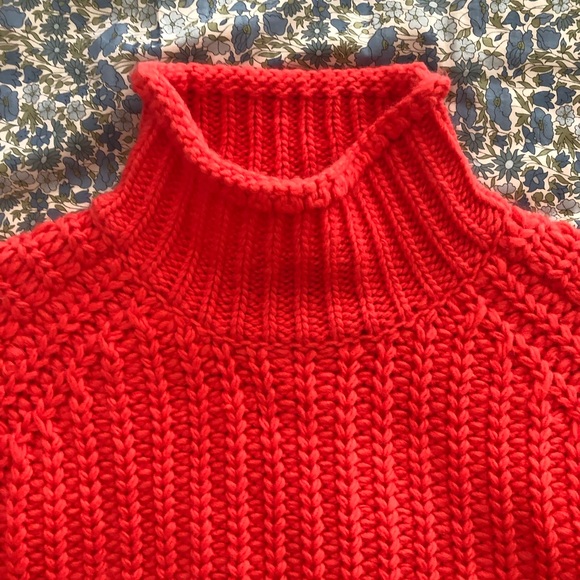 NWOT Minkpink neon pink roll neck sweater XS - Picture 3 of 5